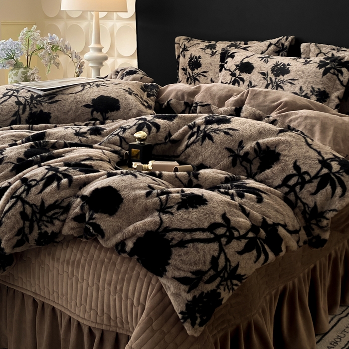 91家纺网 家纺一手货源 找家纺 大麦家纺 25年新款高克重兔毛牛奶绒床盖四件套 半暖时光