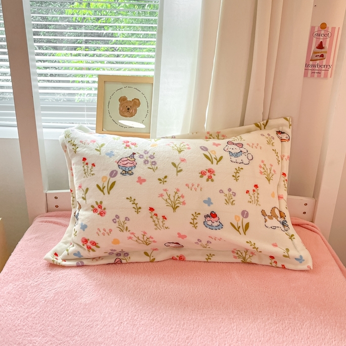 91家纺网 家纺一手货源 找家纺 寻米 2025新款高克重加厚保暖牛奶绒学生宿舍单床笠单件床笠系列二 小狗茶园-粉