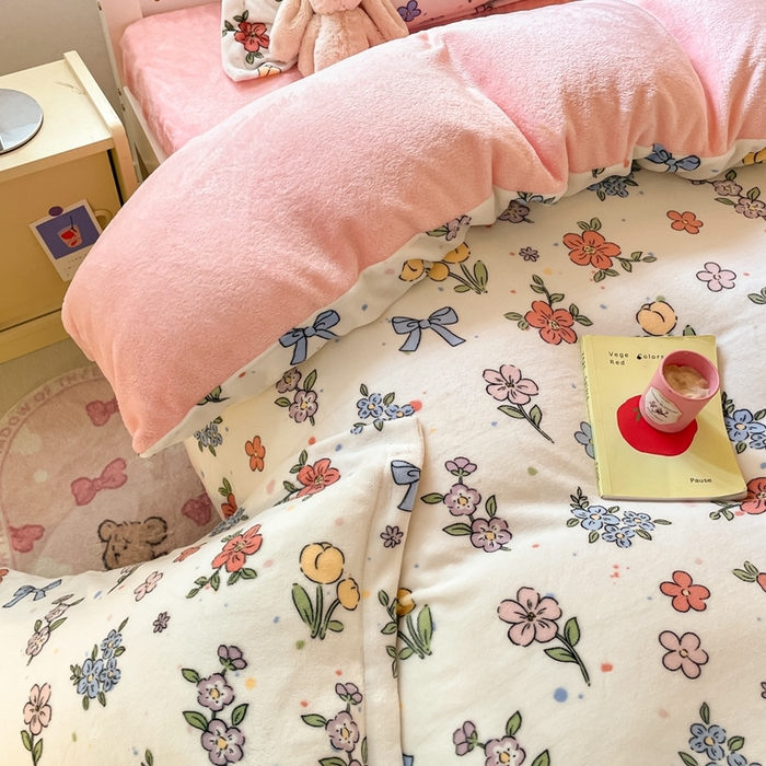 91家纺网 家纺一手货源 找家纺 寻米 2025新款高克重加厚保暖牛奶绒学生宿舍单床笠单件床笠系列二 花田结语-粉