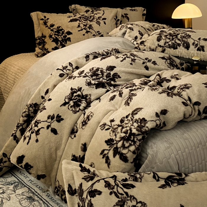 91家纺网 家纺一手货源 找家纺 大麦家纺 25年新款高克重兔毛牛奶绒床盖四件套 浮生若梦