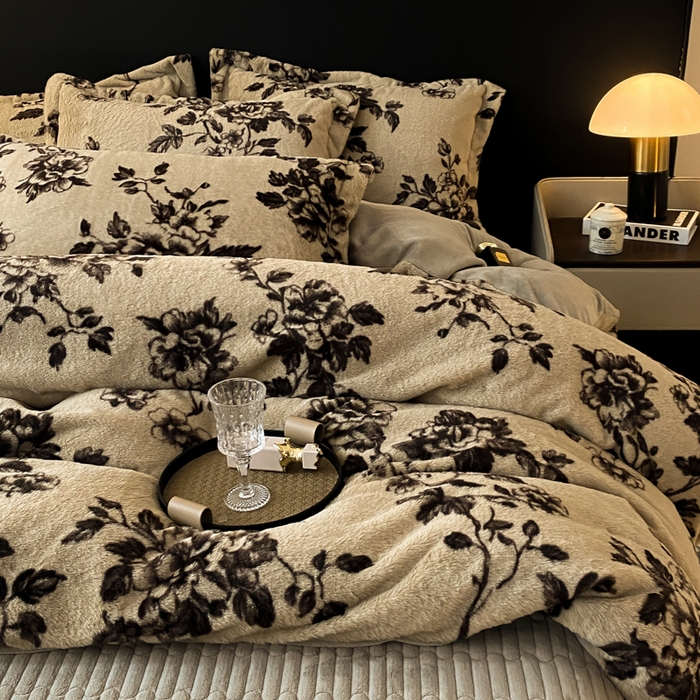 91家纺网 家纺一手货源 找家纺 大麦家纺 25年新款高克重兔毛牛奶绒床盖四件套 浮生若梦