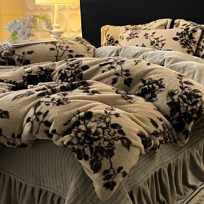 91家纺网 家纺一手货源 找家纺 大麦家纺 25年新款高克重兔毛牛奶绒床盖四件套 浮生若梦