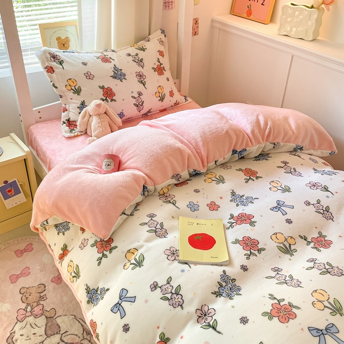 91家纺网 家纺一手货源 找家纺 寻米 2025新款高克重加厚保暖牛奶绒学生宿舍单床笠单件床笠系列二 花田结语-粉