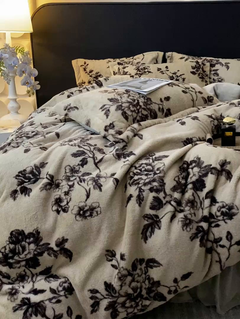 91家纺网 家纺一手货源 找家纺 大麦家纺 25年新款高克重兔毛牛奶绒床盖四件套 浮生若梦