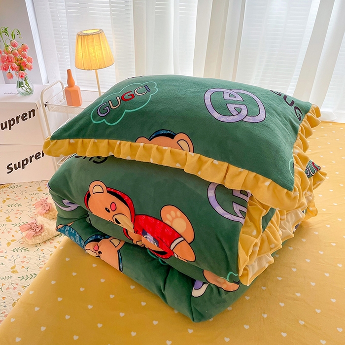 91家纺网 家纺一手货源 找家纺 （总）梵克保罗 2025秋冬新品韩版印花牛奶绒花边款四件套