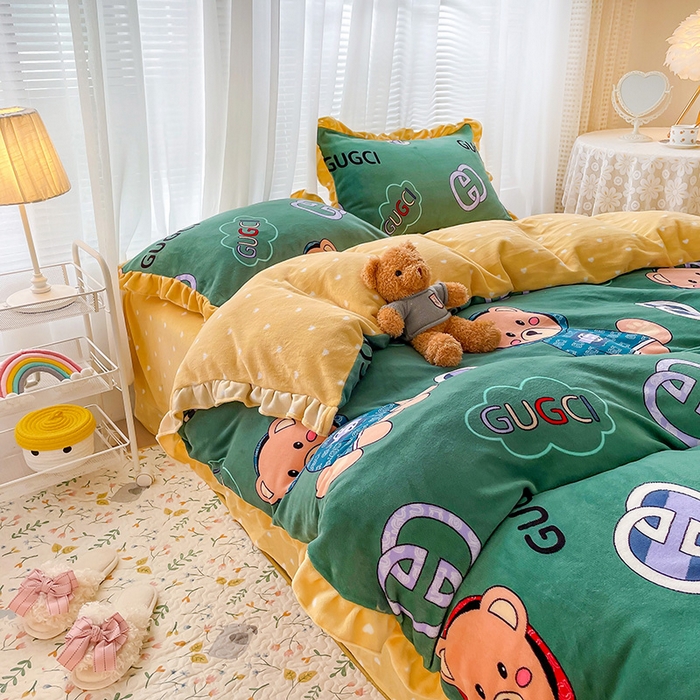 91家纺网 家纺一手货源 找家纺 （总）梵克保罗 2025秋冬新品韩版印花牛奶绒花边款四件套