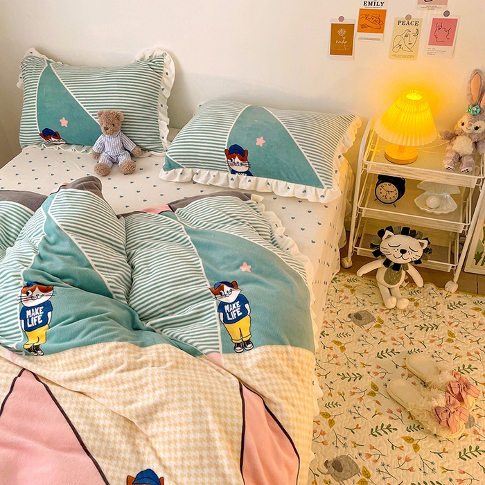 91家纺网 家纺一手货源 找家纺 梵克保罗 2025秋冬新品韩版印花牛奶绒花边款四件套 布兰妮