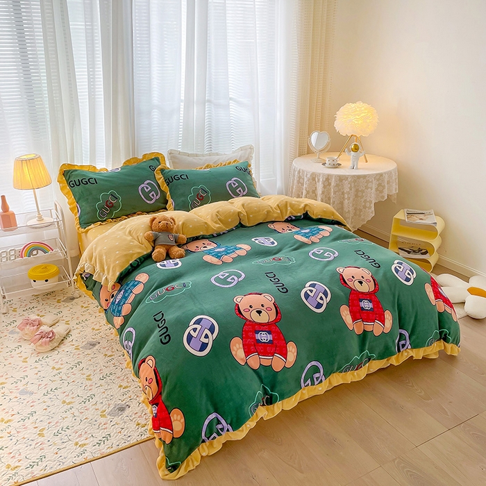 91家纺网 家纺一手货源 找家纺 （总）梵克保罗 2025秋冬新品韩版印花牛奶绒花边款四件套