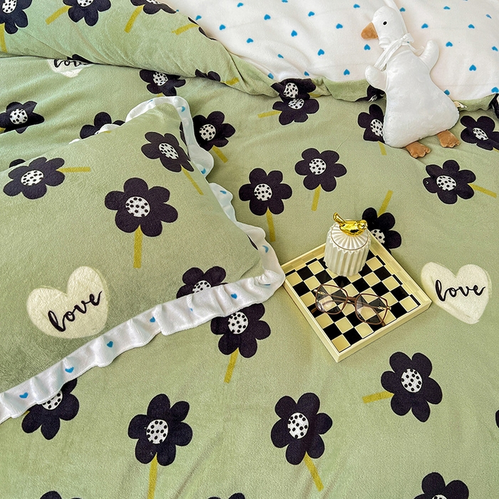 91家纺网 家纺一手货源 找家纺 梵克保罗 2025秋冬新品韩版印花牛奶绒花边款四件套 莫奈