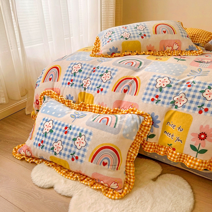 91家纺网 家纺一手货源 找家纺 梵克保罗 2025秋冬新品韩版印花牛奶绒花边款四件套 彩虹乐园