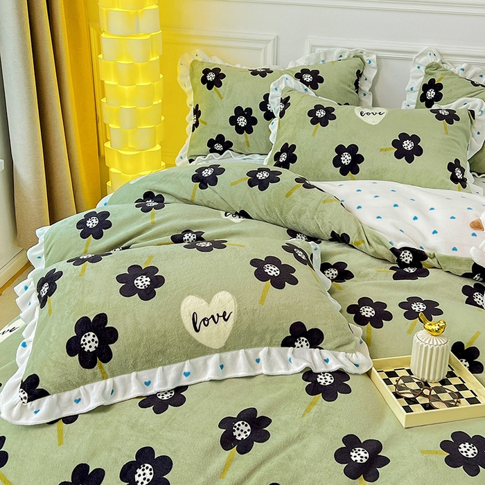 91家纺网 家纺一手货源 找家纺 梵克保罗 2025秋冬新品韩版印花牛奶绒花边款四件套 莫奈