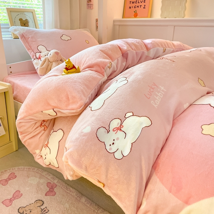 91家纺网 家纺一手货源 找家纺 寻米 2025新款高克重加厚保暖牛奶绒学生宿舍单床笠单件床笠系列二 云朵小兔