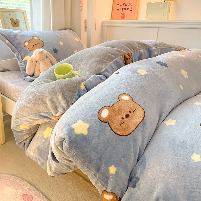 91家纺网 家纺一手货源 找家纺 寻米 2025新款高克重加厚保暖牛奶绒学生宿舍单床笠单件床笠系列二 晚安小熊-灰