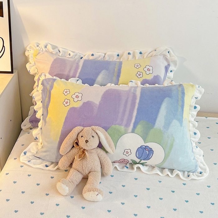 91家纺网 家纺一手货源 找家纺 梵克保罗 2025秋冬新品韩版印花牛奶绒花边款四件套 花园里