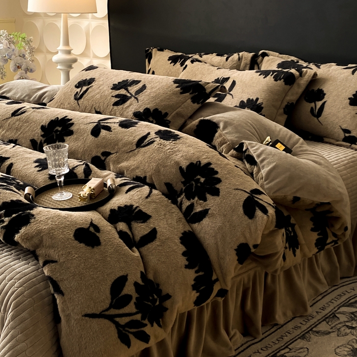 91家纺网 家纺一手货源 找家纺 大麦家纺 25年新款高克重兔毛牛奶绒床盖四件套 流绪微梦