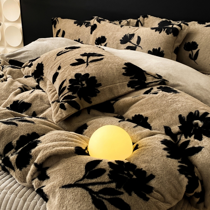 91家纺网 家纺一手货源 找家纺 大麦家纺 25年新款高克重兔毛牛奶绒床盖四件套 流绪微梦