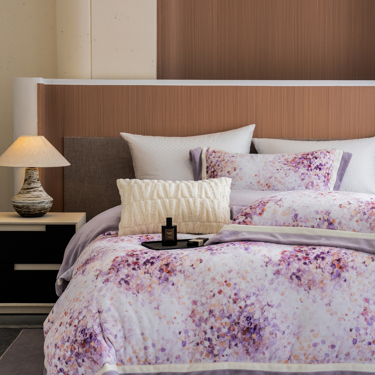 91家纺网 家纺一手货源 找家纺 蓝梦 2025新款全消光数码印花牛奶绒系列四件套 花海紫