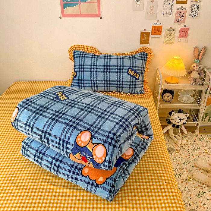 91家纺网 家纺一手货源 找家纺 梵克保罗 2025秋冬新品韩版印花牛奶绒花边款四件套 绅士熊