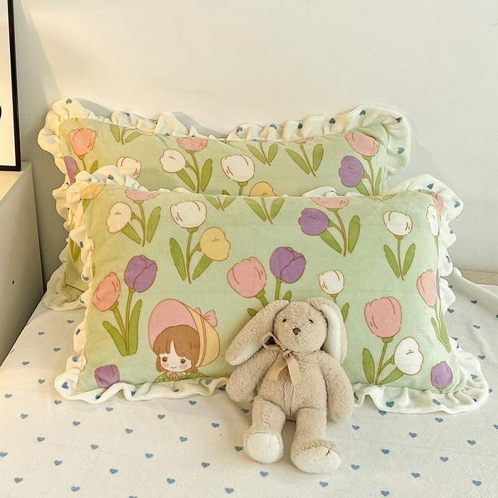 91家纺网 家纺一手货源 找家纺 梵克保罗 2025秋冬新品韩版印花牛奶绒花边款四件套 绿野仙踪