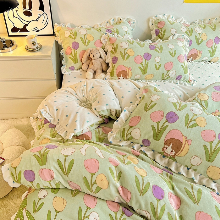 91家纺网 家纺一手货源 找家纺 梵克保罗 2025秋冬新品韩版印花牛奶绒花边款四件套 绿野仙踪