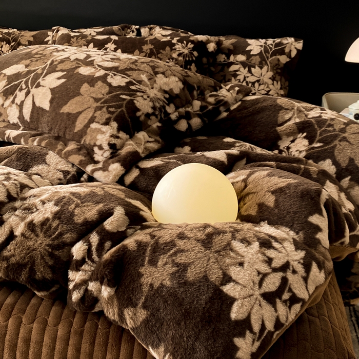 91家纺网 家纺一手货源 找家纺 大麦家纺 25年新款高克重兔毛牛奶绒床盖四件套 罗马假日