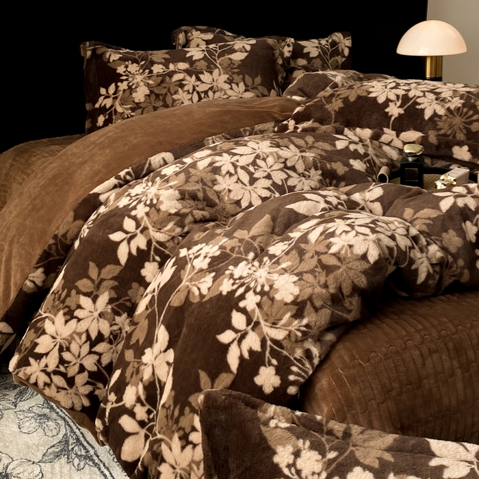 91家纺网 家纺一手货源 找家纺 大麦家纺 25年新款高克重兔毛牛奶绒床盖四件套 罗马假日