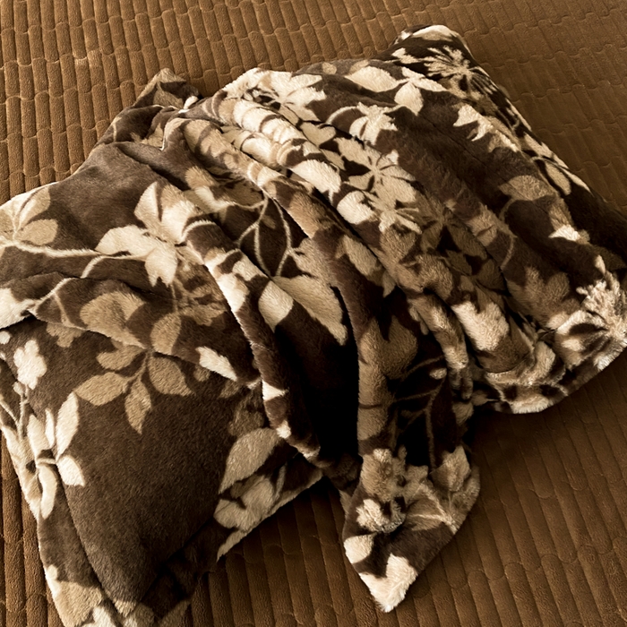 91家纺网 家纺一手货源 找家纺 大麦家纺 25年新款高克重兔毛牛奶绒床盖四件套 罗马假日