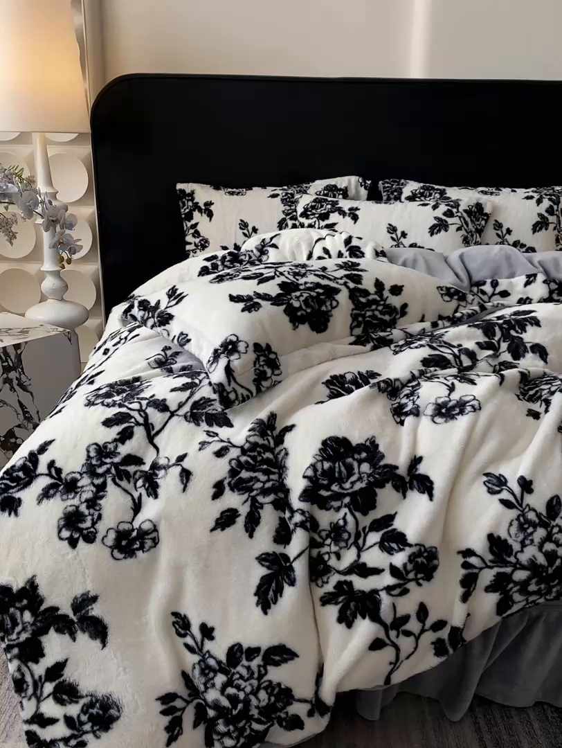 91家纺网 家纺一手货源 找家纺 大麦家纺 25年新款高克重兔毛牛奶绒床盖四件套 十里格桑