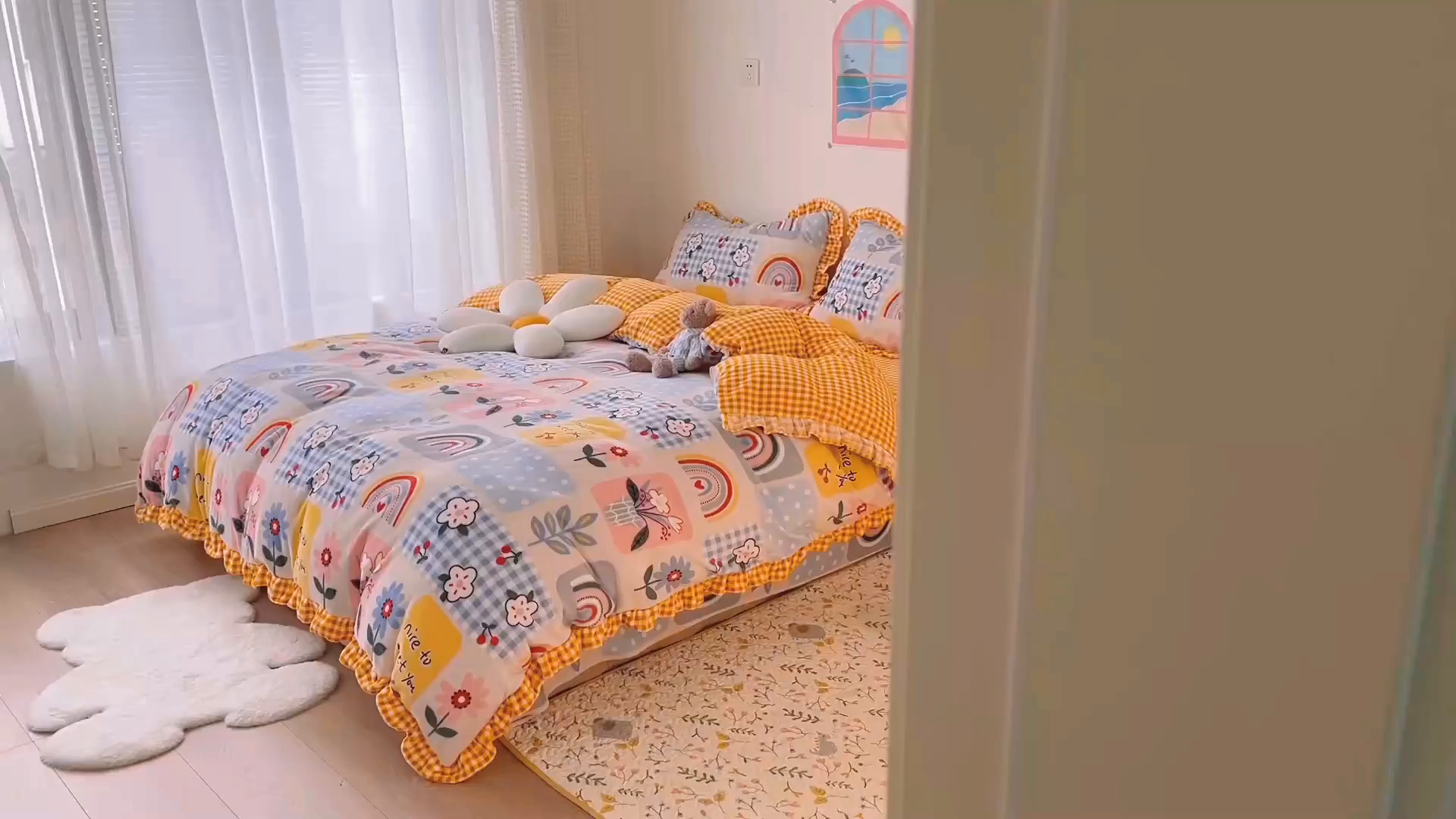 91家纺网 家纺一手货源 找家纺 梵克保罗 2025秋冬新品韩版印花牛奶绒花边款四件套 彩虹乐园