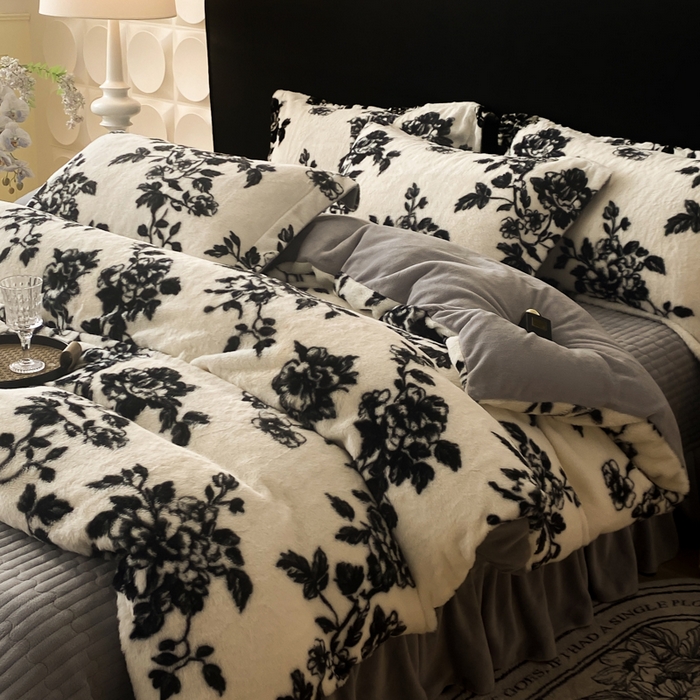 91家纺网 家纺一手货源 找家纺 大麦家纺 25年新款高克重兔毛牛奶绒床盖四件套 十里格桑