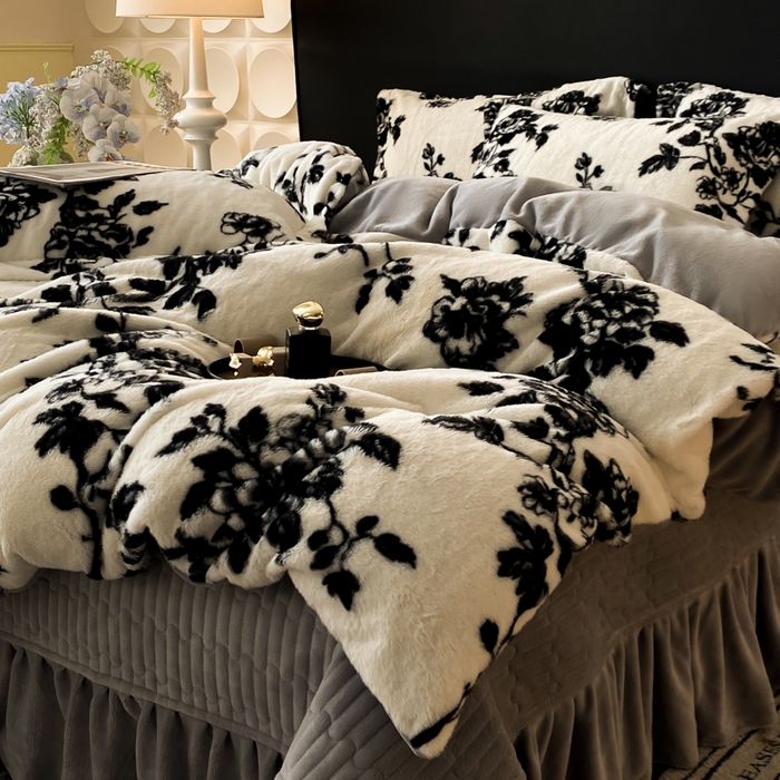 91家纺网 家纺一手货源 找家纺 大麦家纺 25年新款高克重兔毛牛奶绒床盖四件套 十里格桑