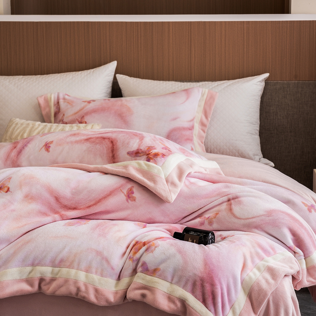 91家纺网 家纺一手货源 找家纺 （总）蓝梦 2025新款全消光数码印花牛奶绒系列四件套