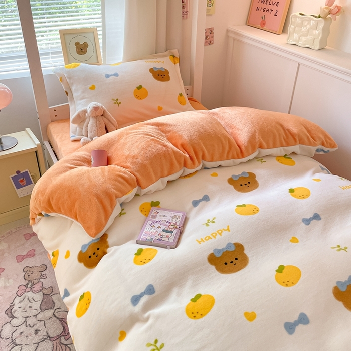 91家纺网 家纺一手货源 找家纺 寻米 2025新款高克重加厚保暖牛奶绒学生宿舍单床笠单件床笠系列二 甜橘小熊