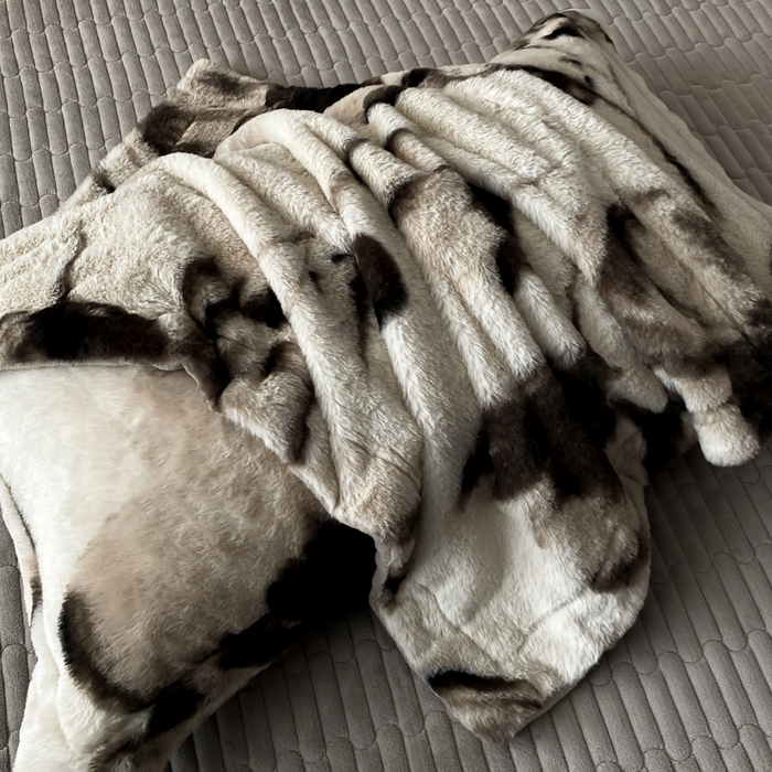 91家纺网 家纺一手货源 找家纺 大麦家纺 25年新款高克重兔毛牛奶绒床盖四件套 幽若花园