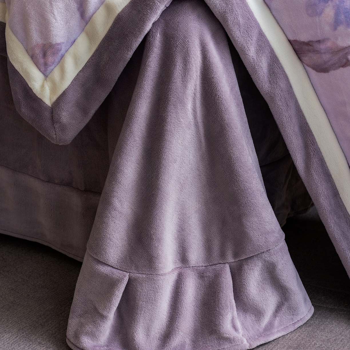 91家纺网 家纺一手货源 找家纺 蓝梦 2025新款全消光数码印花牛奶绒系列四件套 芳华紫