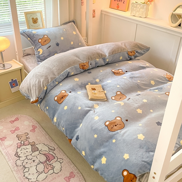 91家纺网 家纺一手货源 找家纺 寻米 2025新款高克重加厚保暖牛奶绒学生宿舍单床笠单件床笠系列二 晚安小熊-灰