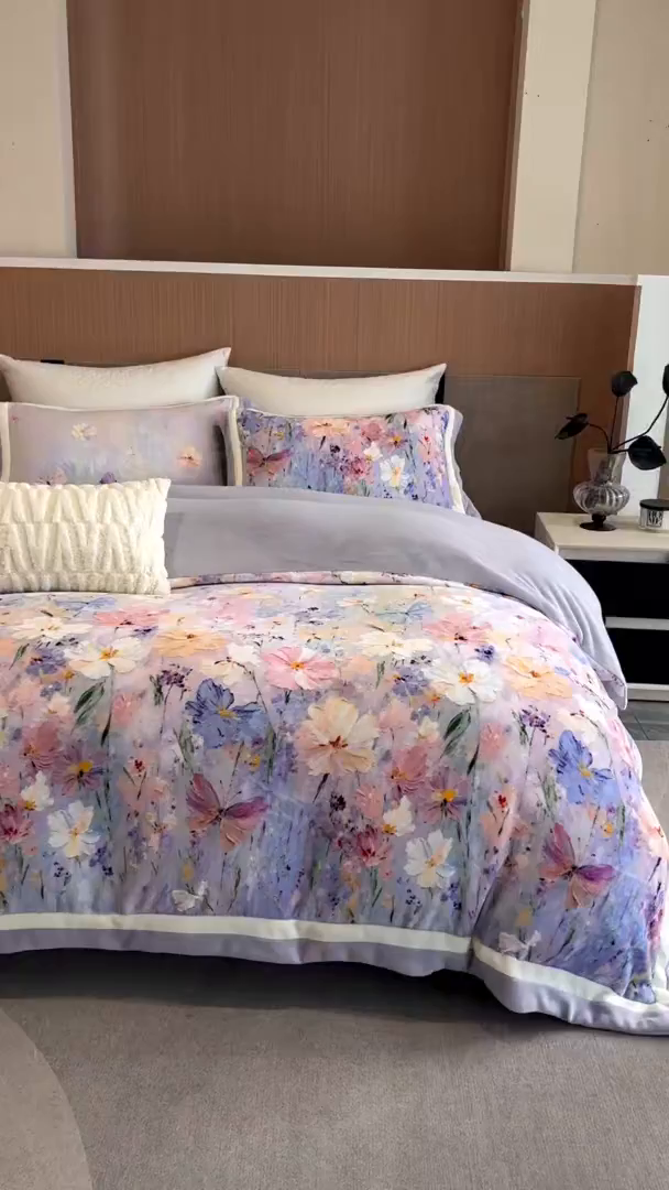 91家纺网 家纺一手货源 找家纺 蓝梦 2025新款全消光数码印花牛奶绒系列四件套 蝶语紫