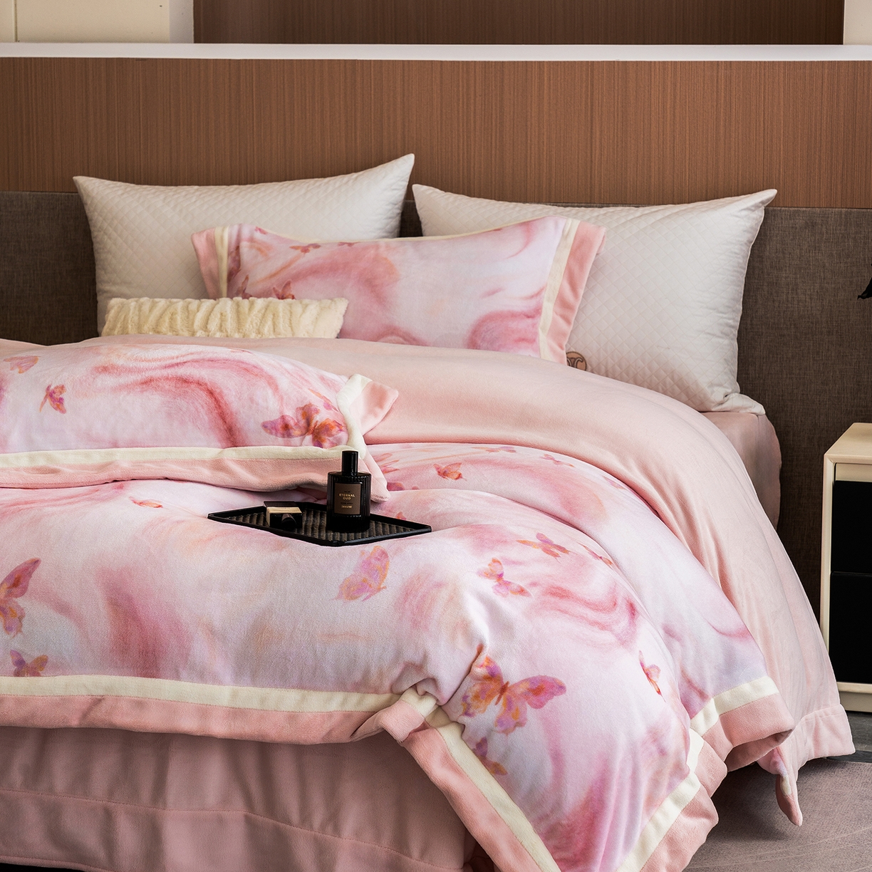 91家纺网 家纺一手货源 找家纺 （总）蓝梦 2025新款全消光数码印花牛奶绒系列四件套