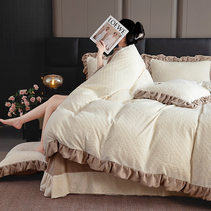 91家纺网 家纺一手货源 找家纺 找底底家纺 2025新款加厚韩版全消光烂花牛奶绒四件套（加厚8斤重   日销20单客户优惠8元） 柔漾-暖咖