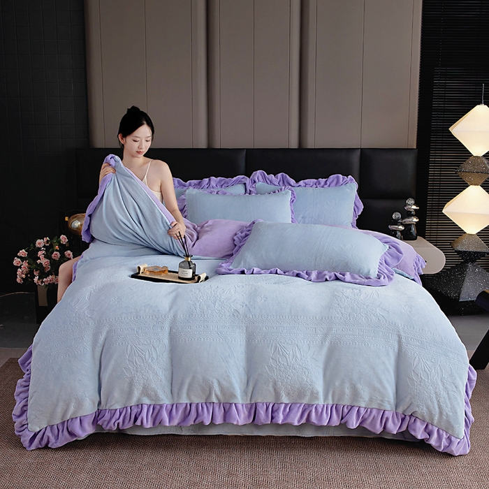 91家纺网 家纺一手货源 找家纺 找底底家纺 2025新款加厚韩版全消光烂花牛奶绒四件套（加厚8斤重   日销20单客户优惠8元） 黛蔻-兰紫