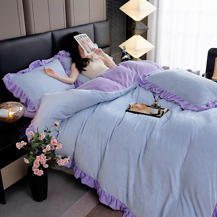 91家纺网 家纺一手货源 找家纺 找底底家纺 2025新款加厚韩版全消光烂花牛奶绒四件套（加厚8斤重   日销20单客户优惠8元） 黛蔻-兰紫
