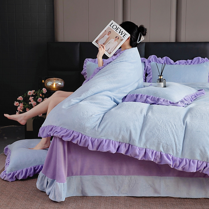 91家纺网 家纺一手货源 找家纺 找底底家纺 2025新款加厚韩版全消光烂花牛奶绒四件套（加厚8斤重   日销20单客户优惠8元） 黛蔻-兰紫