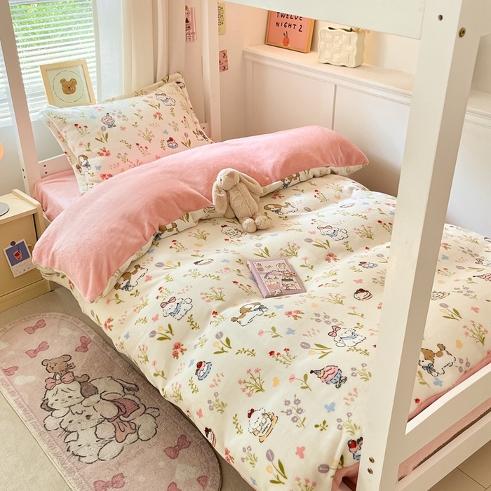 91家纺网 家纺一手货源 找家纺 寻米 2025新款高克重加厚保暖牛奶绒学生宿舍单床笠单件床笠系列二 小狗茶园-粉