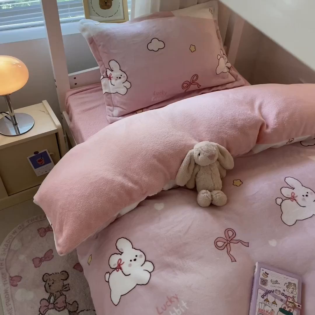 91家纺网 家纺一手货源 找家纺 寻米 2025新款高克重加厚保暖牛奶绒学生宿舍单床笠单件床笠系列二 云朵小兔