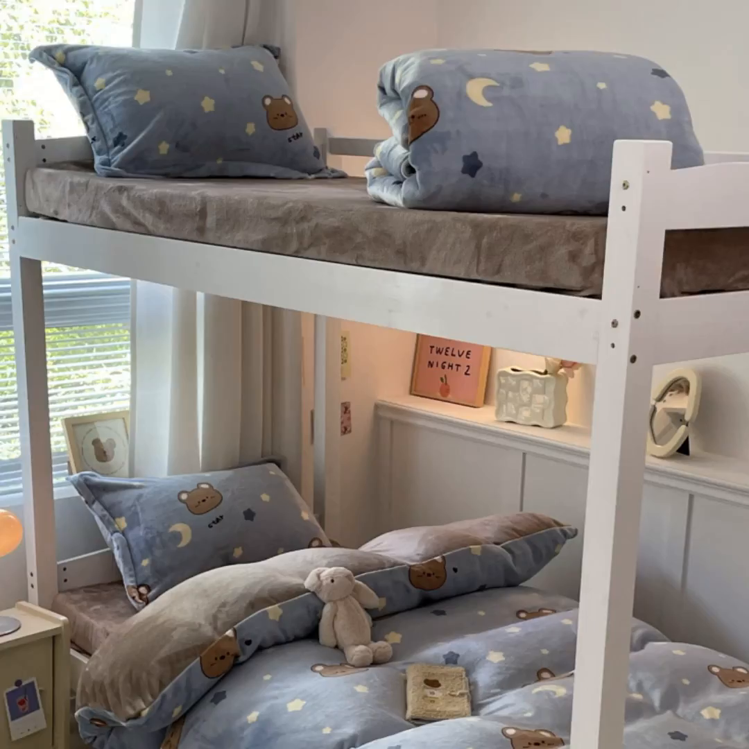 91家纺网 家纺一手货源 找家纺 寻米 2025新款高克重加厚保暖牛奶绒学生宿舍单床笠单件床笠系列二 晚安小熊-灰