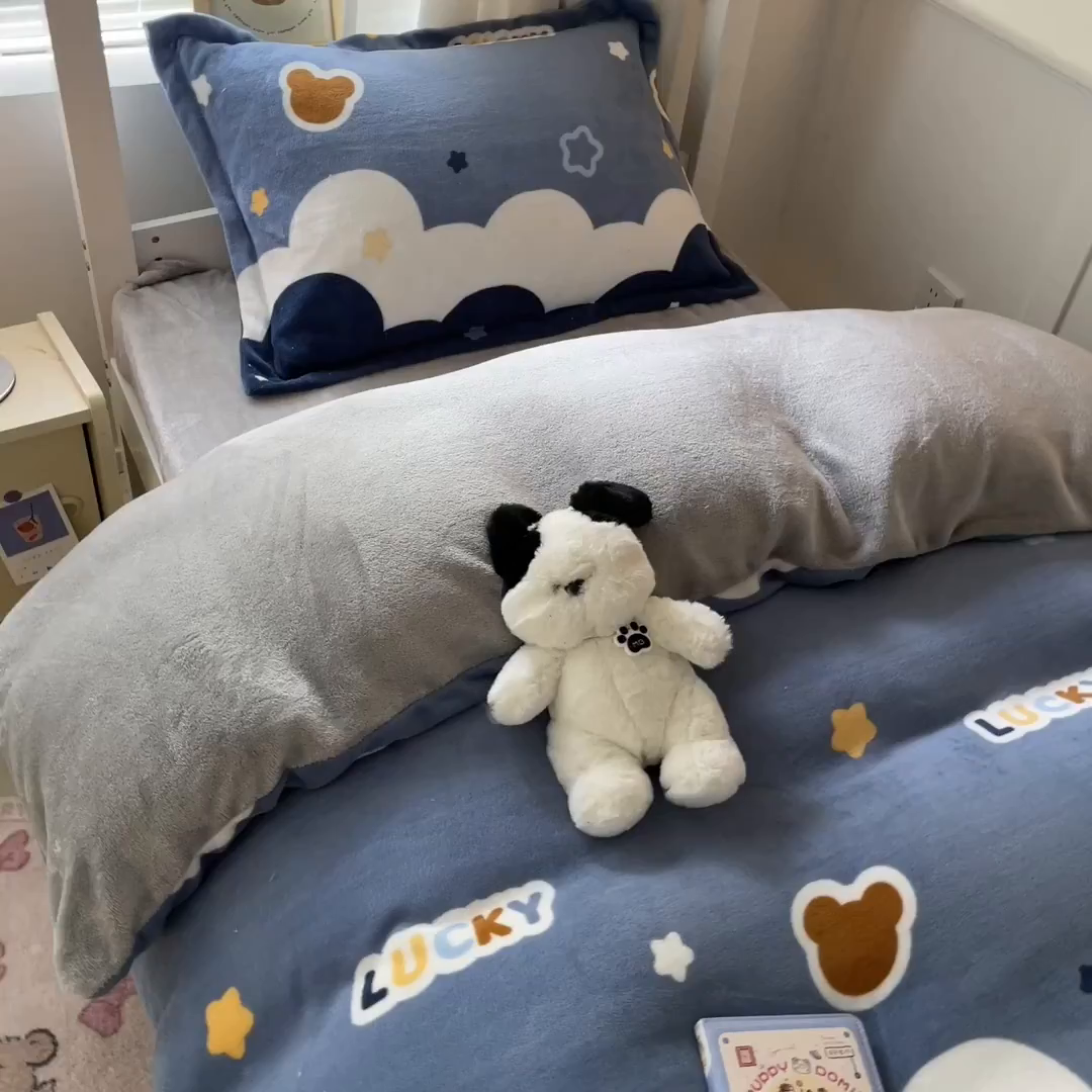 91家纺网 家纺一手货源 找家纺 寻米 2025新款高克重加厚保暖牛奶绒学生宿舍单床笠单件床笠系列二 小熊梦境