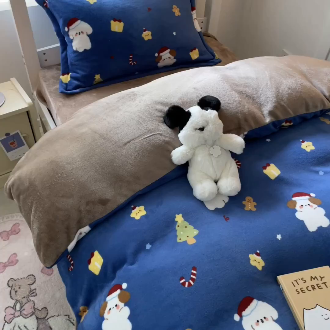 91家纺网 家纺一手货源 找家纺 寻米 2025新款高克重加厚保暖牛奶绒学生宿舍单床笠单件床笠系列二 圣诞派对