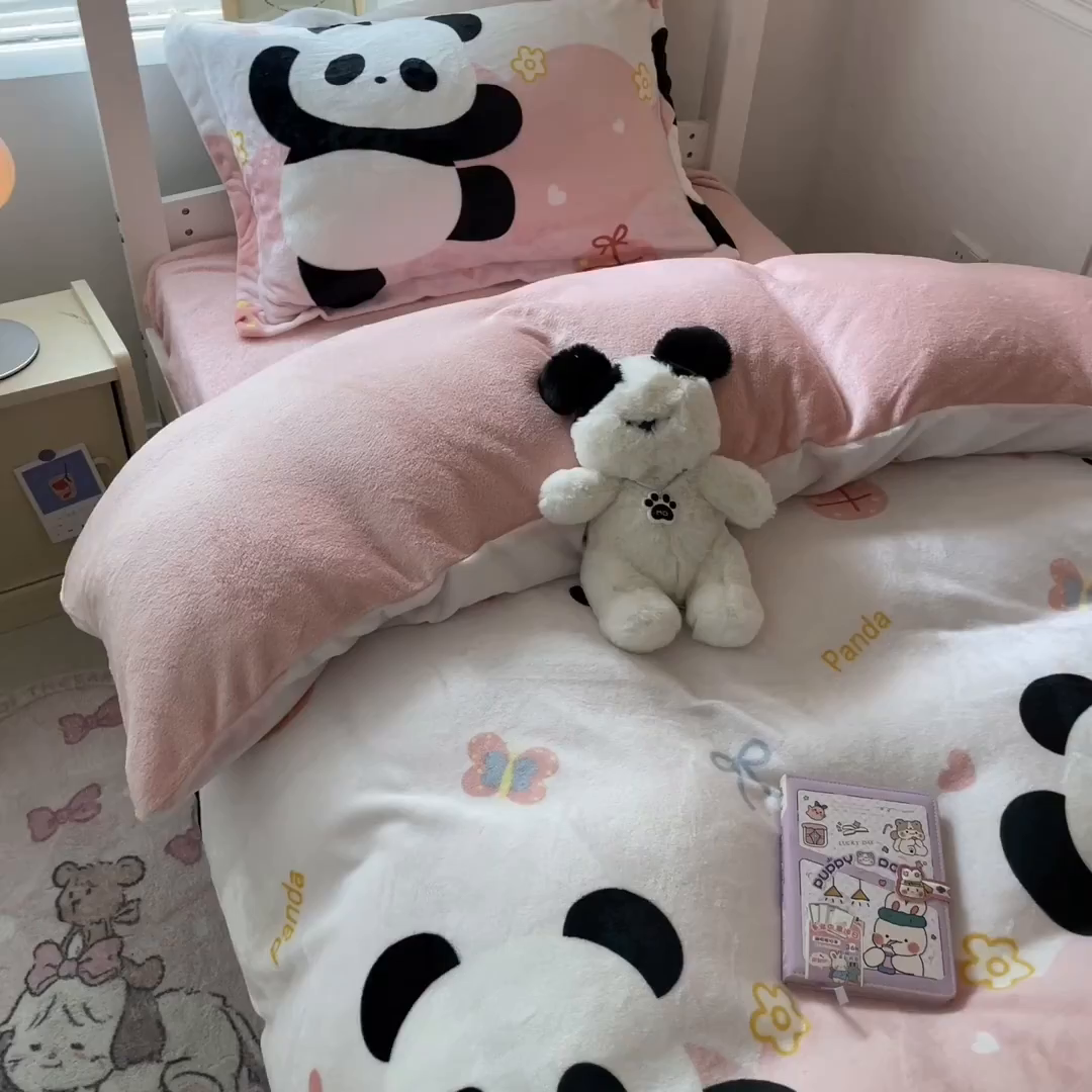 91家纺网 家纺一手货源 找家纺 寻米 2025新款高克重加厚保暖牛奶绒学生宿舍单床笠单件床笠系列二 熊猫桃桃