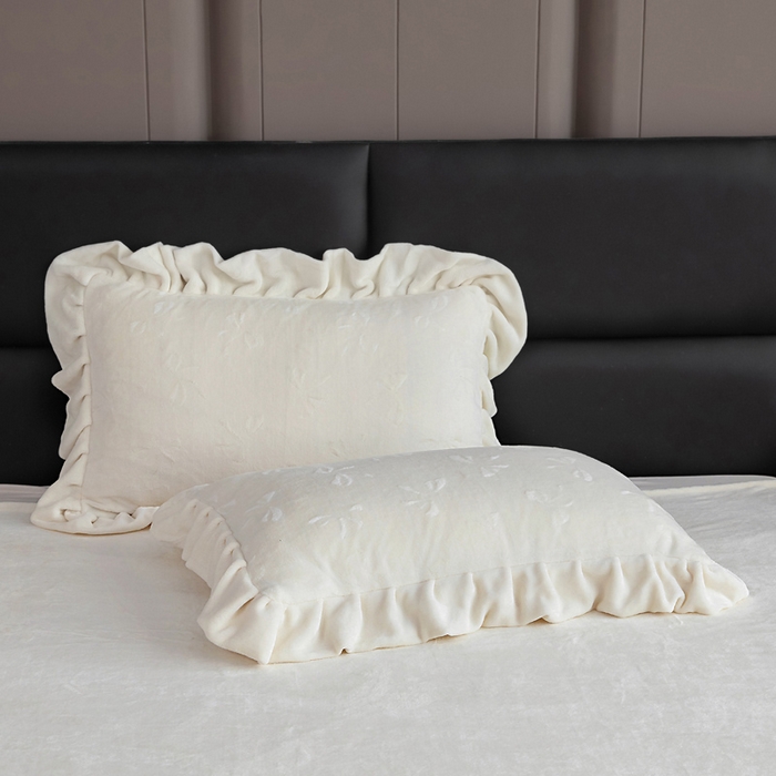 91家纺网 家纺一手货源 找家纺 找底底家纺 2025新款加厚韩版全消光烂花牛奶绒四件套（加厚8斤重   日销20单客户优惠8元） 蝴蝶结-米白