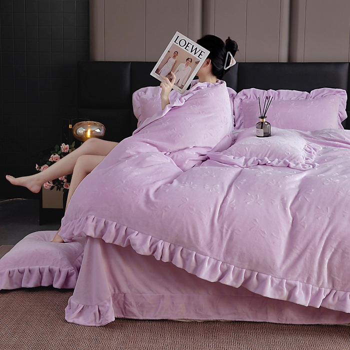 91家纺网 家纺一手货源 找家纺 找底底家纺 2025新款加厚韩版全消光烂花牛奶绒四件套（加厚8斤重   日销20单客户优惠8元） 蝴蝶结-暖紫